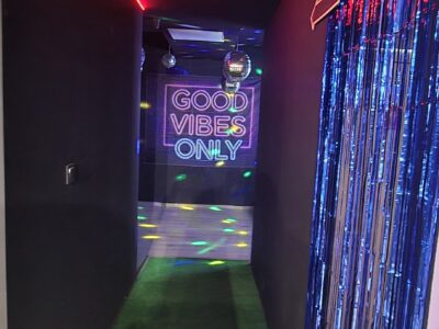 Моменто кафе - центар за забава