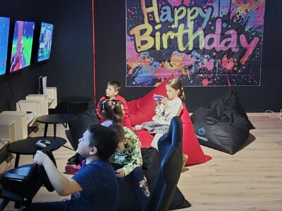 Моменто кафе - центар за забава