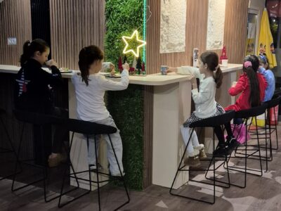 Моменто кафе - центар за забава