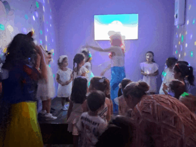 Моменто кафе - центар за забава во недела