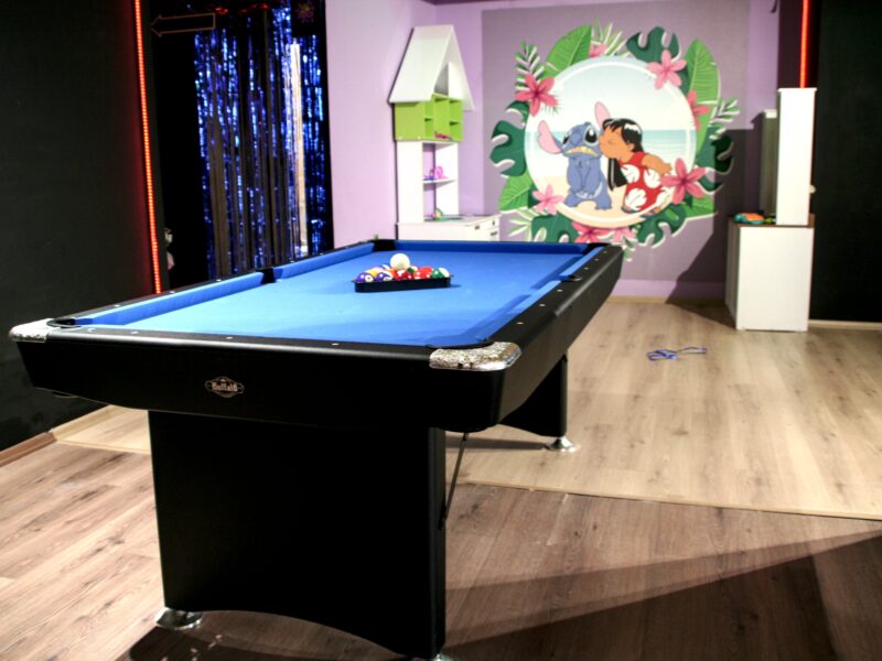 Моменто кафе - центар за забава