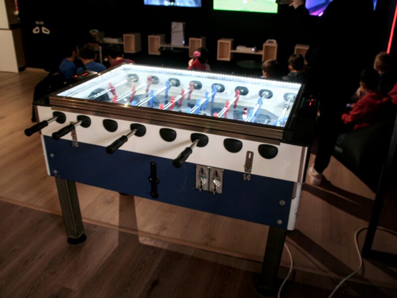 Моменто кафе - центар за забава