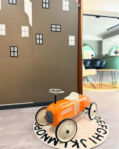 Kids Avenue & Coffee