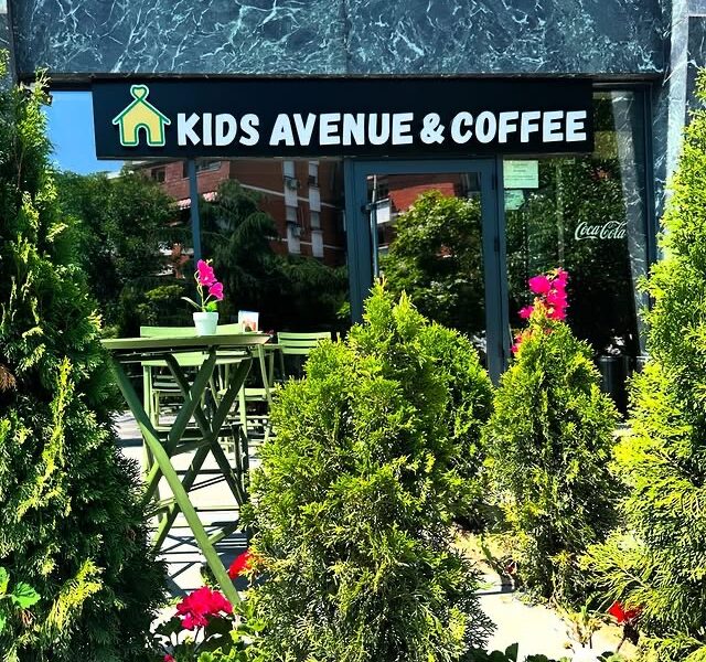 Kids Avenue & Coffee