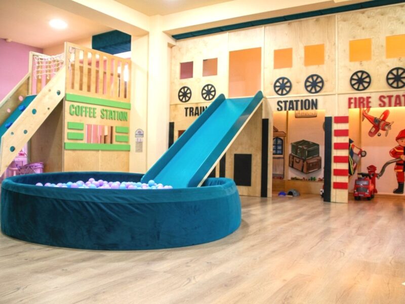 Kids Express - Coffee & Playstation